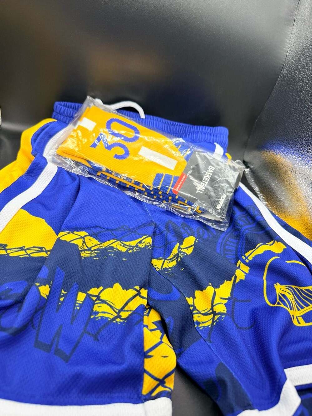 Golden State Warriors NBA Fade Away Mesh Shorts with Number 30 Socks